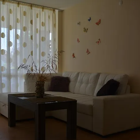 Apartment Chateau- Aheloy *