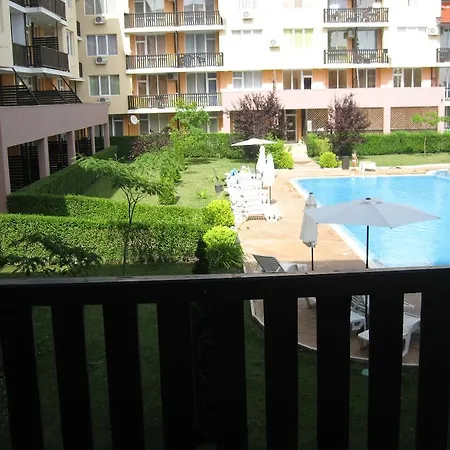 Apartment Chateau- Aheloy Διαμέρισμα *