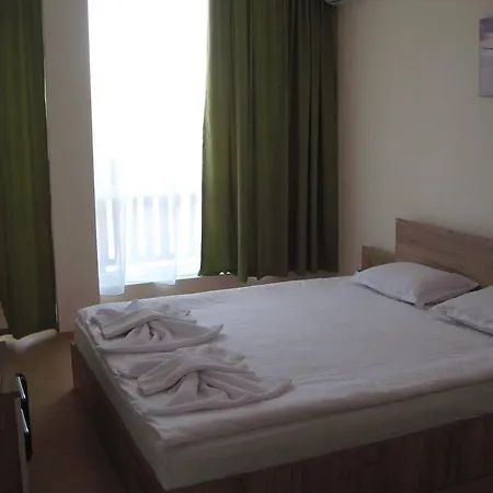 Apartment Chateau- Aheloy *