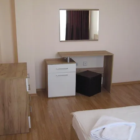 Apartment Chateau- Aheloy *